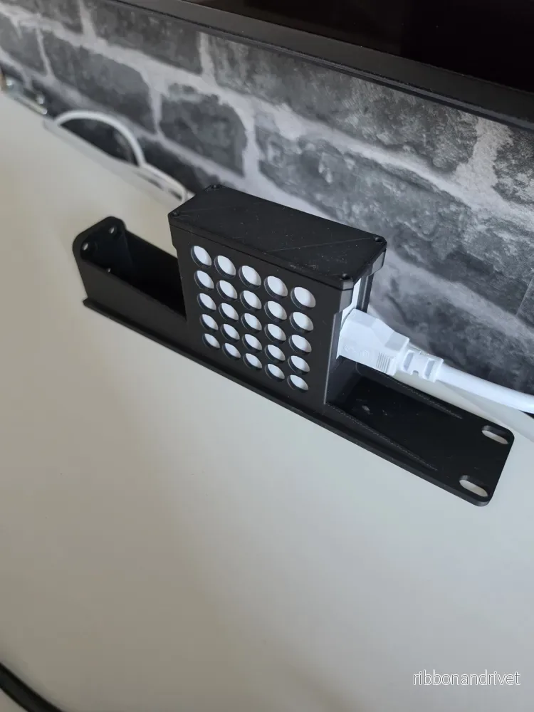 19-tums rackmodul för Unifi USW-Lite-8-PoE strömförsörjning - Bild 2