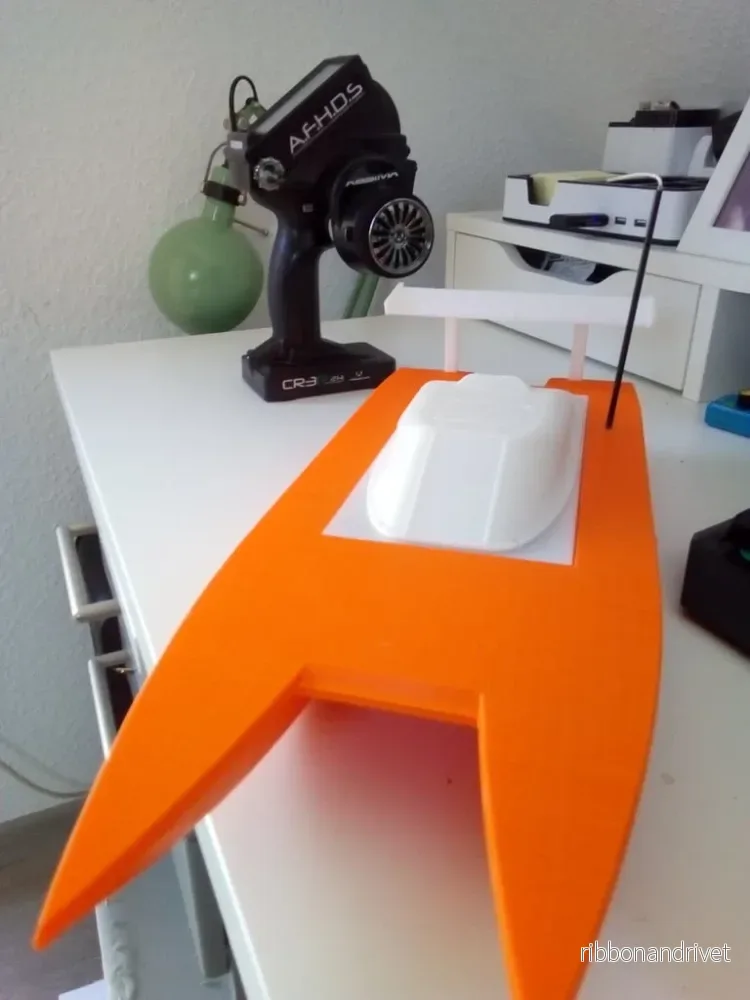 RC Jet Boat Remix – Modifierbar skrov- och jetmotordesign