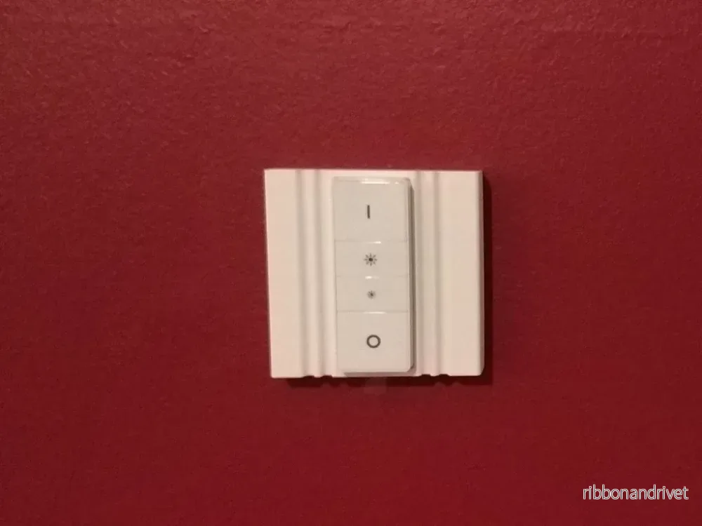 Philips Hue Dimmerskydd för ljusströmbrytare – Behåll originalströmbrytaren Philips Hue Dimmerskydd för ljusströmbrytare – Behåll originalströmbrytaren