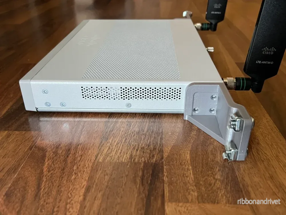 Racköron - monteringssats för Cisco C1000-serien - Bild 2