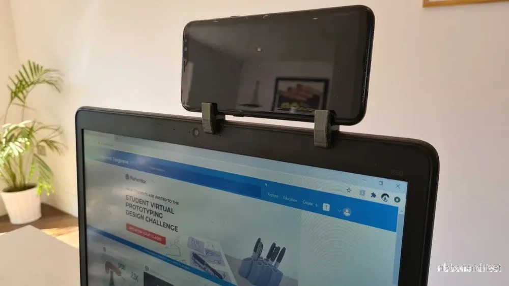 Mobilhållare för bärbar dator för videomöten