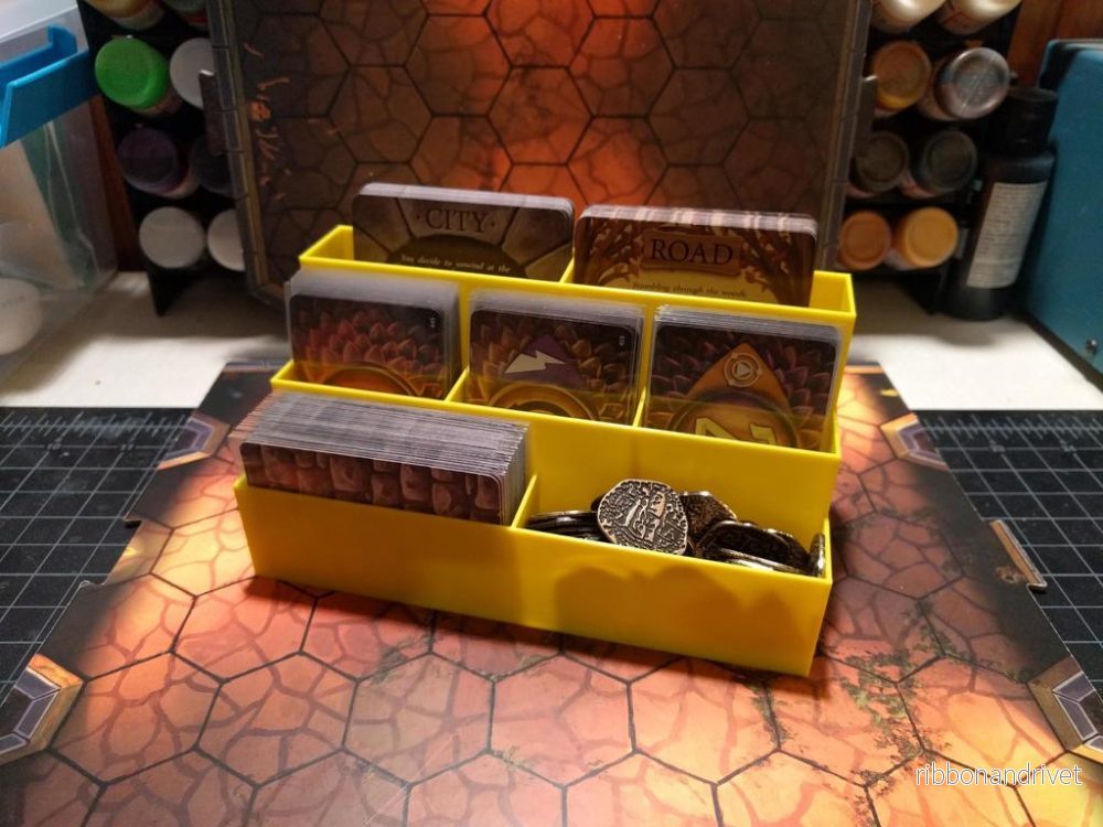 Däck håller för Gloomhaven Däck håller för Gloomhaven