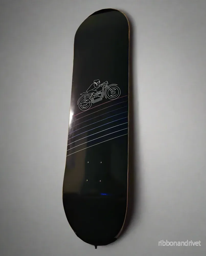 Skateboarddäck Väggmontering utan skruvar Skateboarddäck Väggmontering utan skruvar
