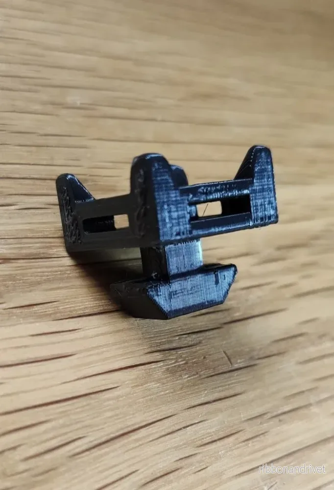 Kabelhanteringsband för 4040 aluminiumprofiler - Sim Racing - Bild 2