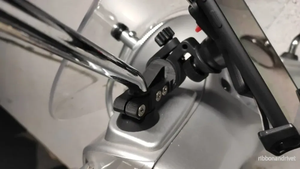 Telefonhållaradapter för Vespa GTS