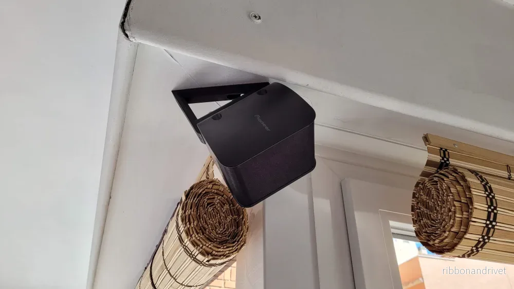 Tak- och väggfästen för Pioneer S-12S högtalare – S-HS100 hemmabio Tak- och väggfästen för Pioneer S-12S högtalare – S-HS100 hemmabio