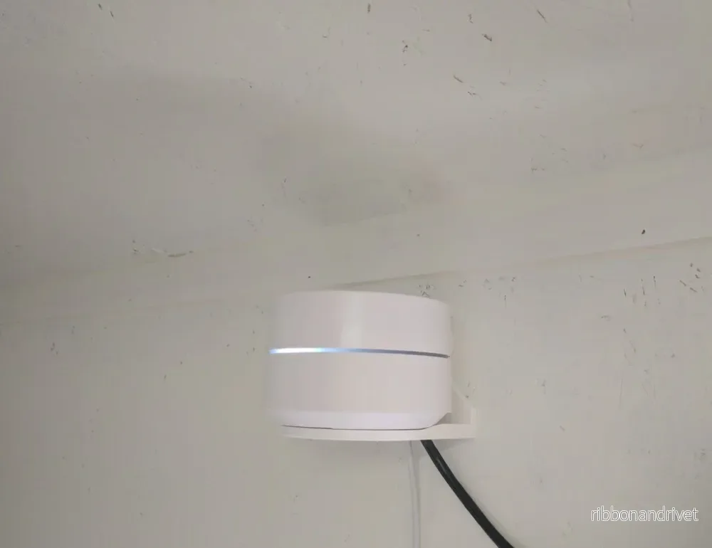 Platt väggfäste för Google WiFi-router