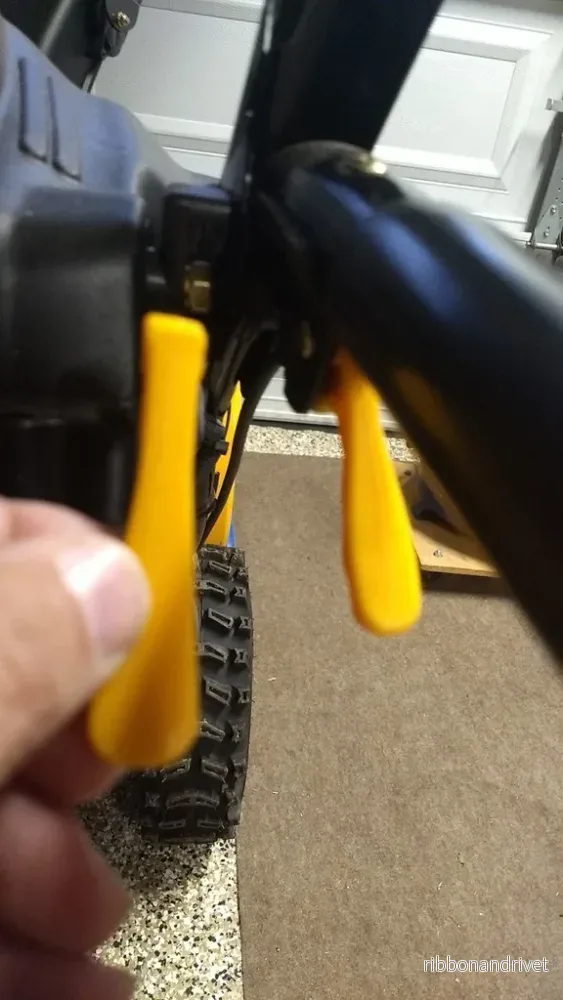 Ersättningsavtryckare för Cub Cadet och MTD snöslungor