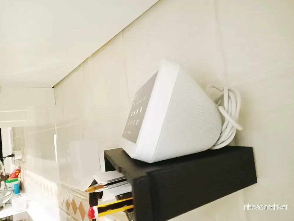 Platsbesparande väggfäste för Amazon Echo Show - Bild 2