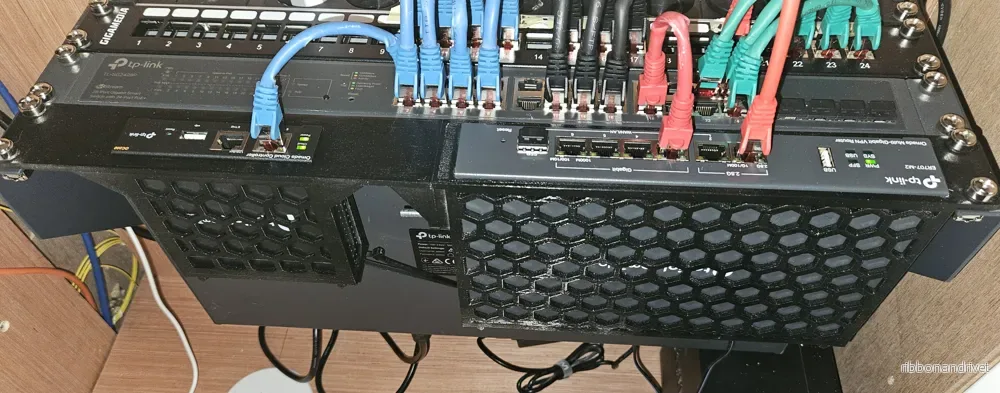 19-tums rackmonteringsbeslag för TP-Link ER707-M2 och OC200 - Bild 2