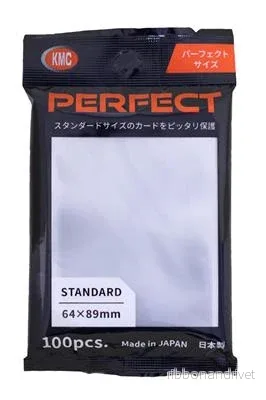 KMC Standard Sleeves – Perfekta Storlek (100 Sleeves)