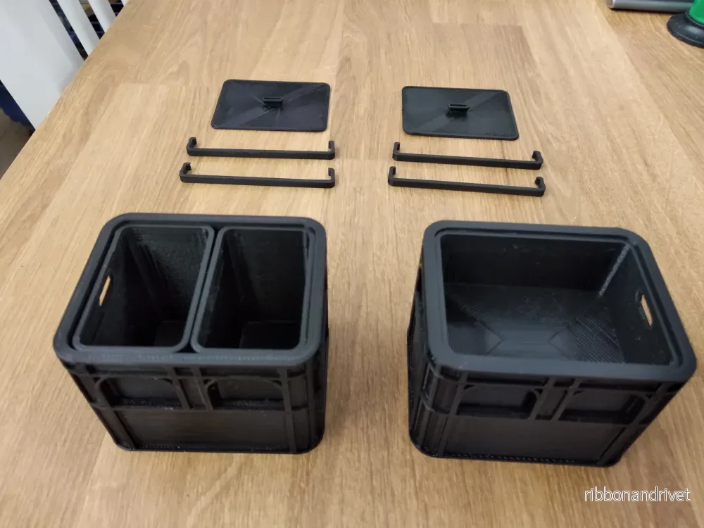 Smart batterihållare i öllådadesign för AA- och AAA-batterier Smart batterihållare i öllådadesign för AA- och AAA-batterier