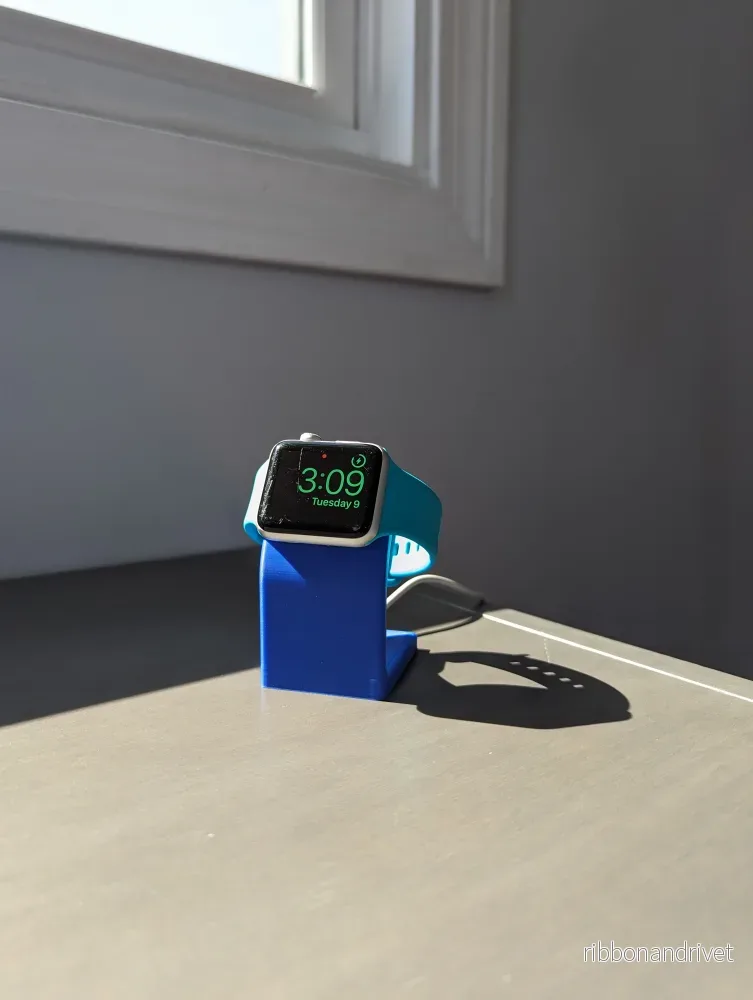The Puck – Snyggt laddningsställ för Apple Watch The Puck – Snyggt laddningsställ för Apple Watch