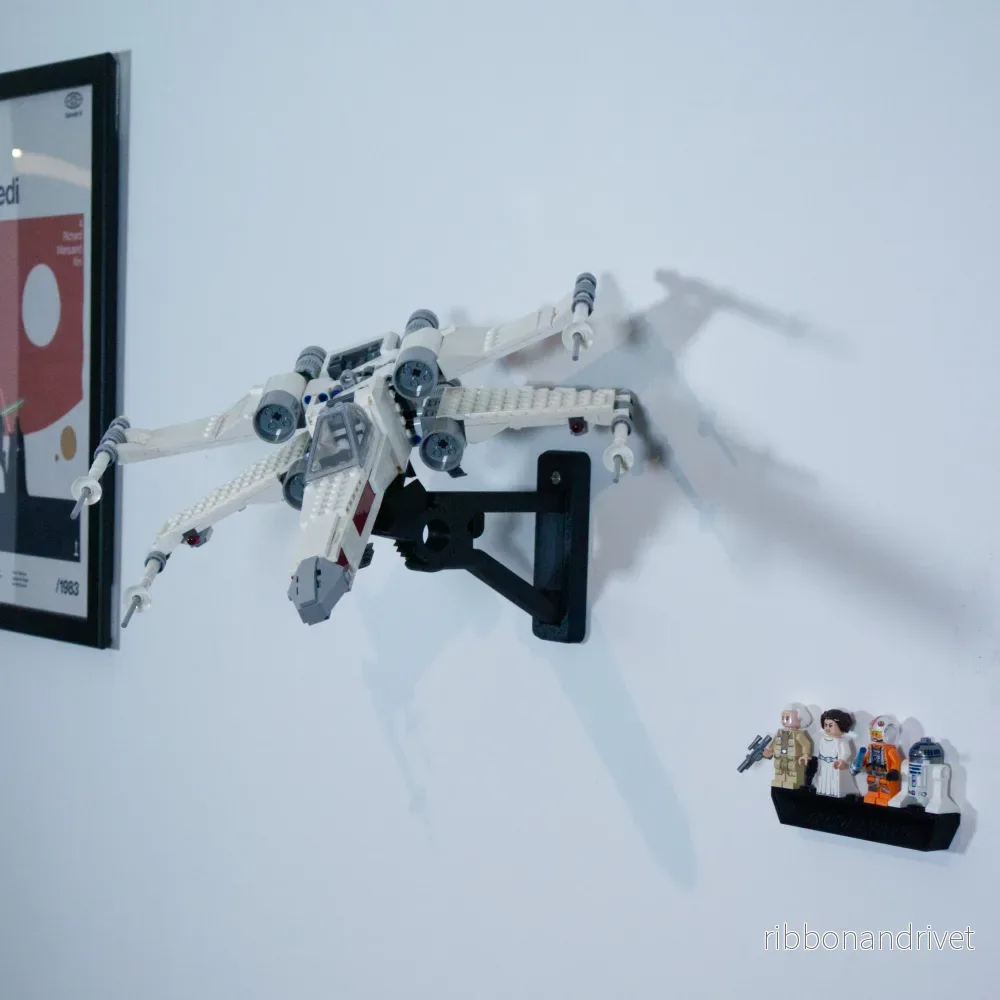 Väggfäste för LEGO Star Wars X-Wing 75301