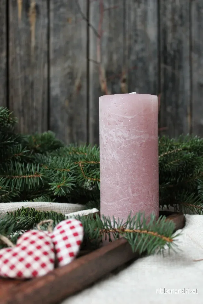 Genomfärgat blockljus, old rose– handgjort rustikt ljus 15 cm Genomfärgat blockljus, old rose– handgjort rustikt ljus 15 cm