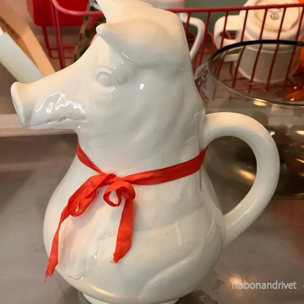 Kanna för sås, mjölk eller andra drycker Kanna för sås, mjölk eller andra drycker