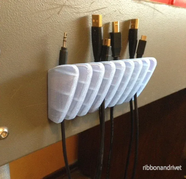 USB-kabelhållare USB-kabelhållare