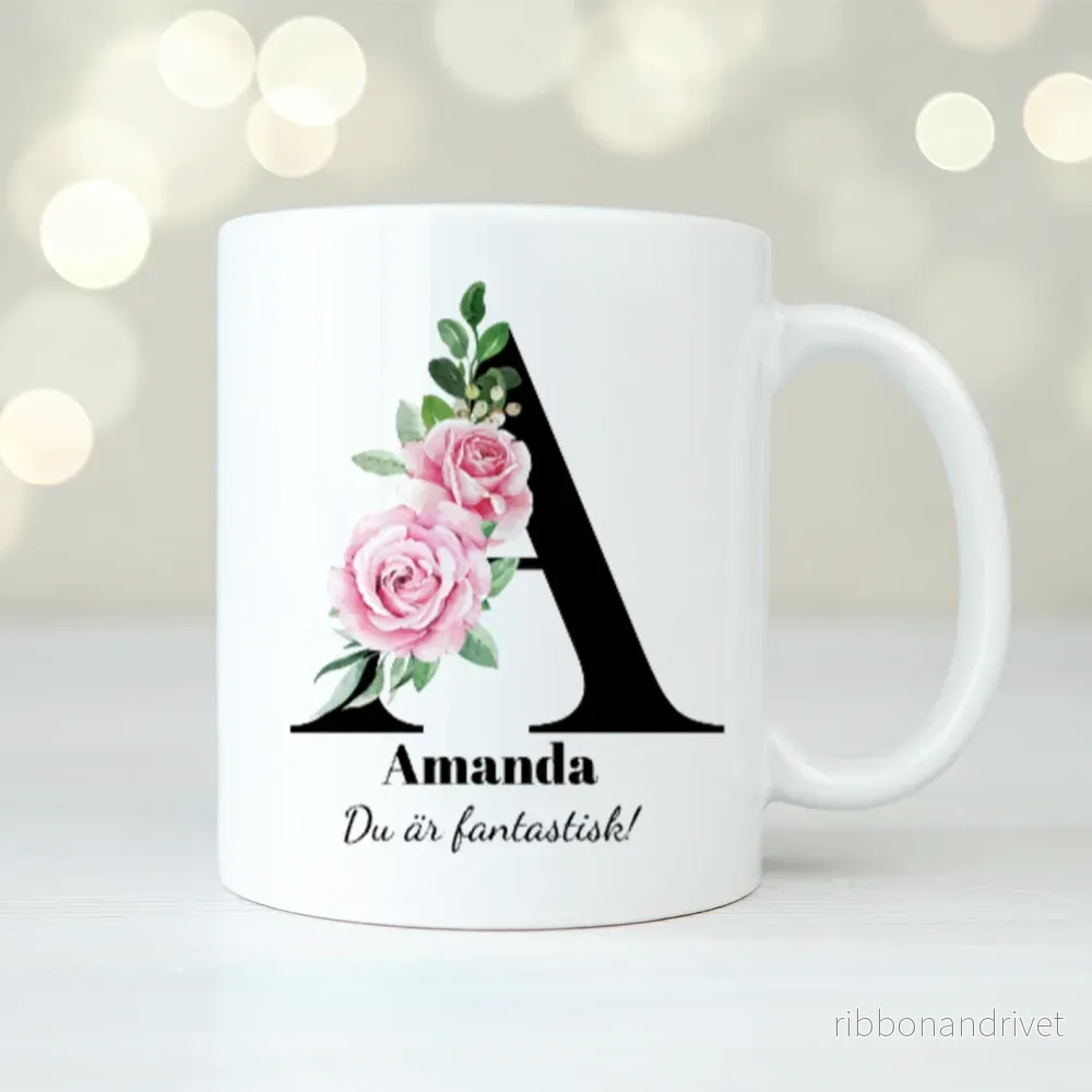 Blommig bokstav | Ljusrosa | Personlig mugg Blommig bokstav | Ljusrosa | Personlig mugg