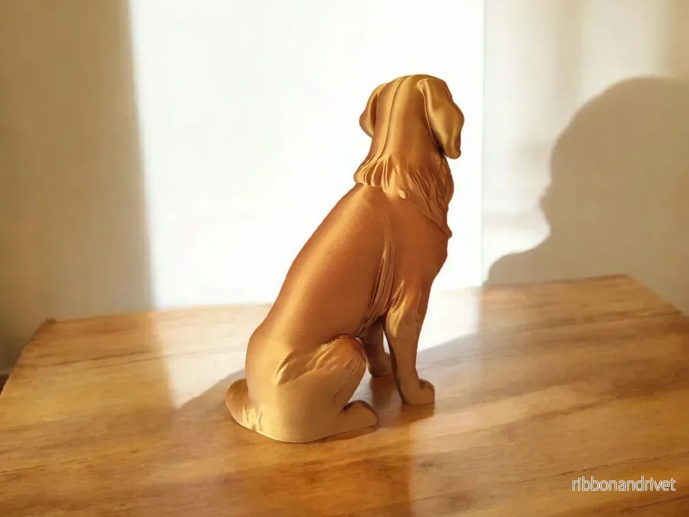 Elegant Golden Retriever-skulptur i bronslook - Bild 2