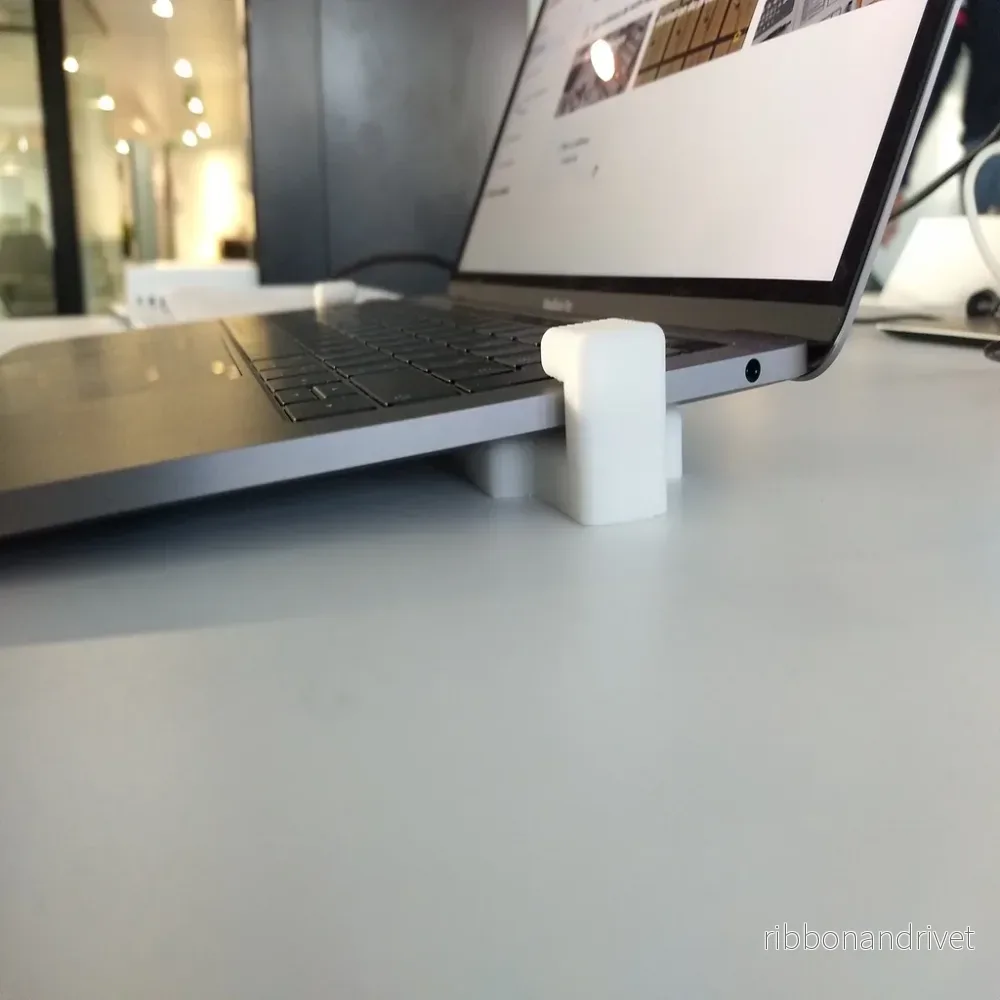 MacBook Pro 13 2019 Stöd / Docka - Bild 2