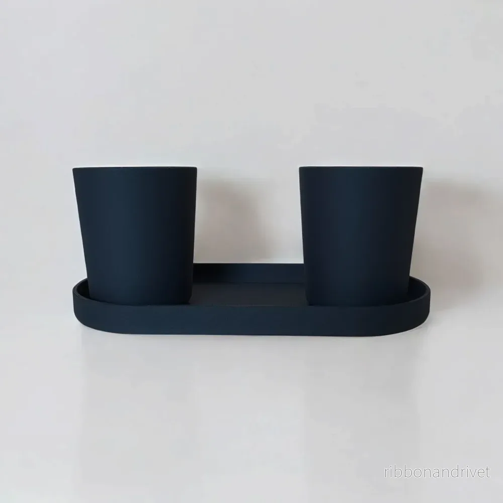 Minimalistiskt tandborsthållarset med koppar och bricka - Bild 3