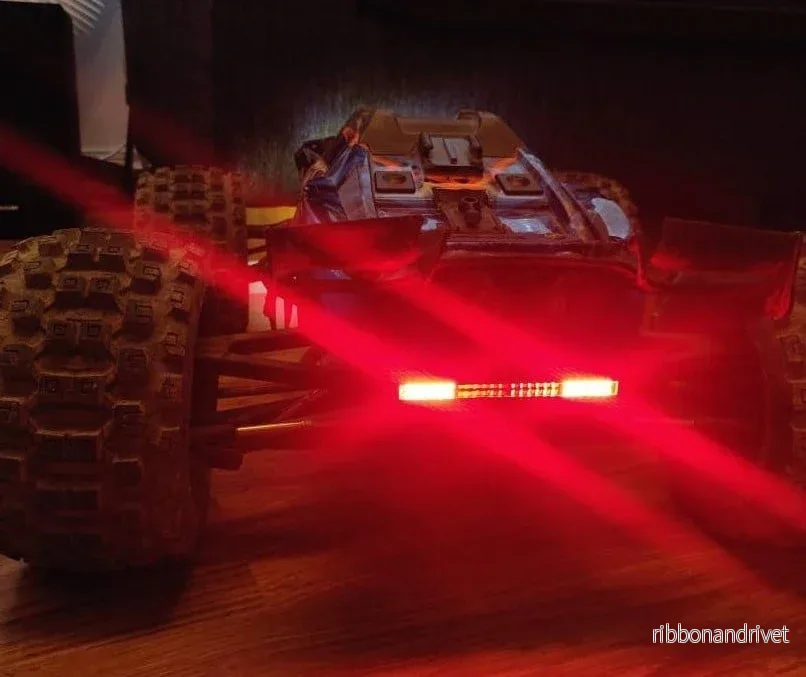 Traxxas Maxx för E-revo 2.0 stötfångaradapter - Bild 3