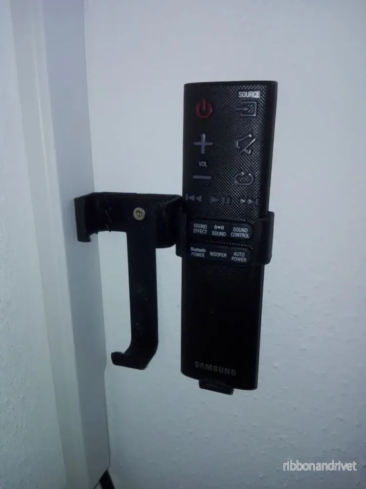 Väggmonterad hållare för Samsung Soundbar-fjärrkontroll