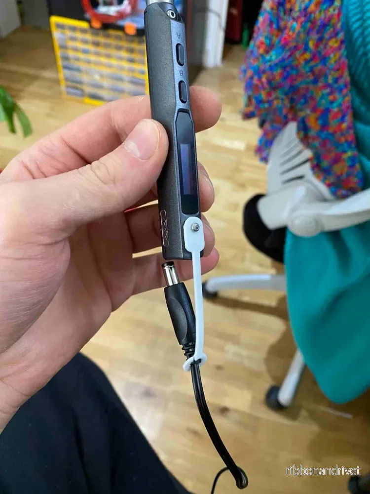 TS100 Sladdhållare och kabelklämma - Bild 2