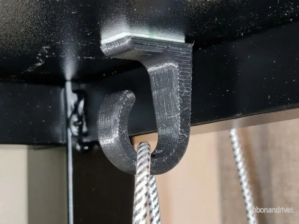 Kabelkrok / Utility Hanger - Monteras på vägg eller under skrivbord