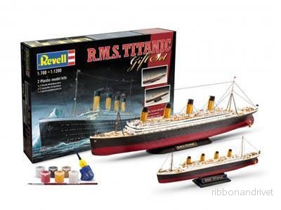 Revell: Geschenk-Set R.M.S. Titanic (1:700) + (1:1200) Revell: Geschenk-Set R.M.S. Titanic (1:700) + (1:1200)