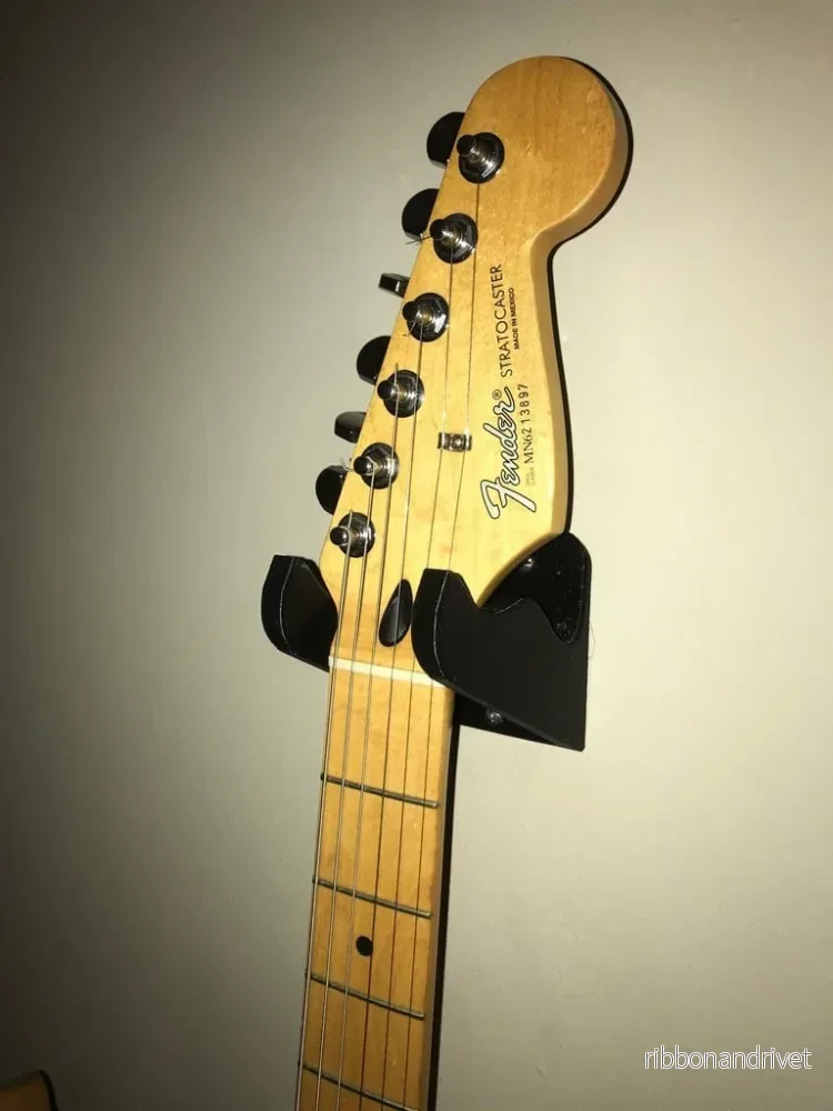 Kraftigt väggfäste för gitarr och bas