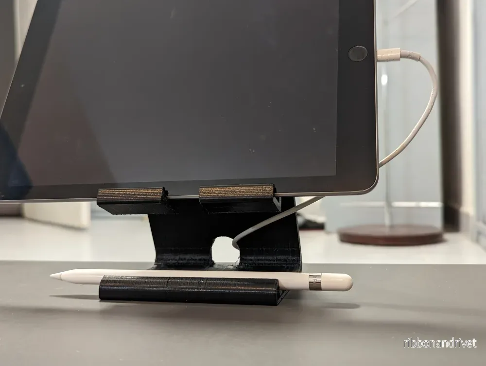 iPad- och Apple Pencil-ställ - Universalhållare för surfplatta och penna - Bild 2