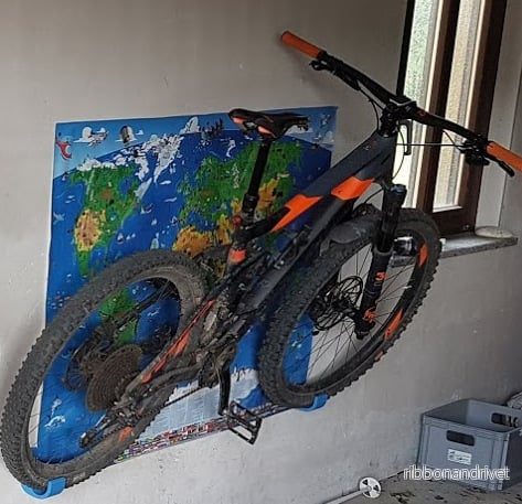 Väggfäste för cykel (Cube Pedal Remix) Väggfäste för cykel (Cube Pedal Remix)