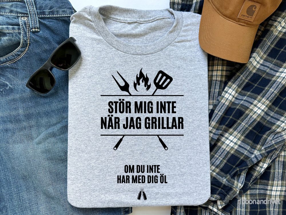 Stör mig inte när jag grillar – om du inte har med dig öl. Stör mig inte när jag grillar – om du inte har med dig öl.
