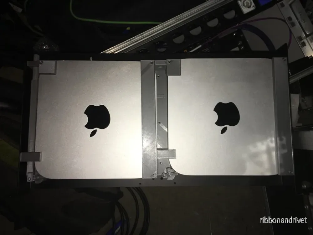 Rackmonteringsfäste för Mac Mini Rackmonteringsfäste för Mac Mini