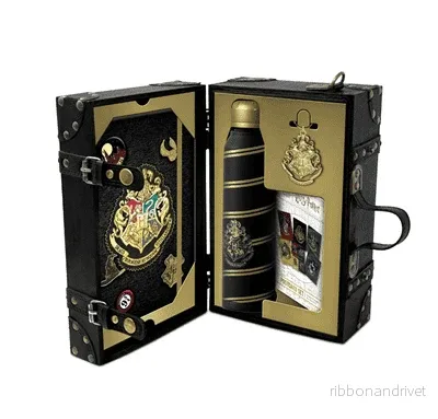 Harry Potter (Hogwarts Färgglada Vapensköld) Premium Presentförpackning Harry Potter (Hogwarts Färgglada Vapensköld) Premium Presentförpackning