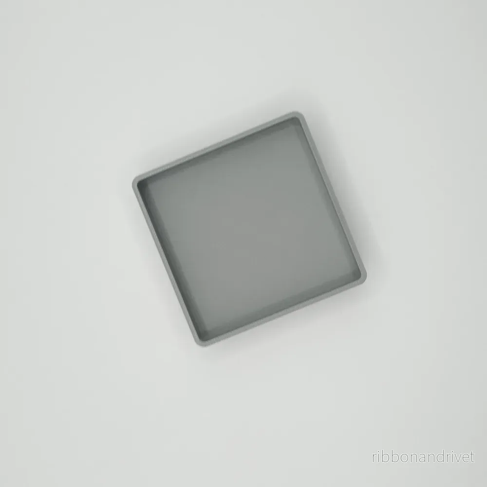 Minimalistisk bricka för organisering av småsaker - Bild 3