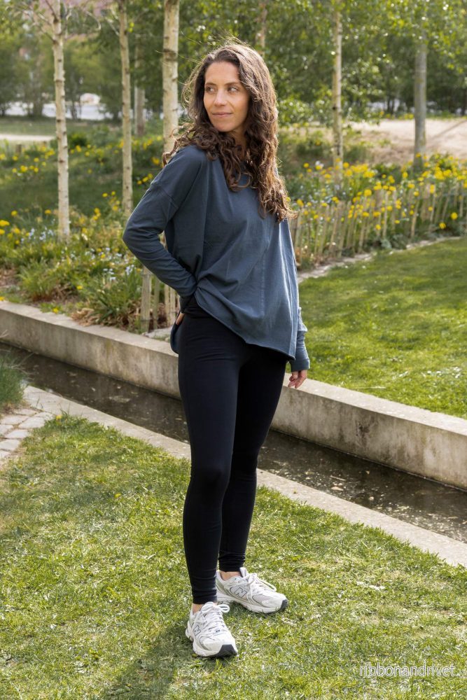 Lion Drapy Tee - Dusty Blue