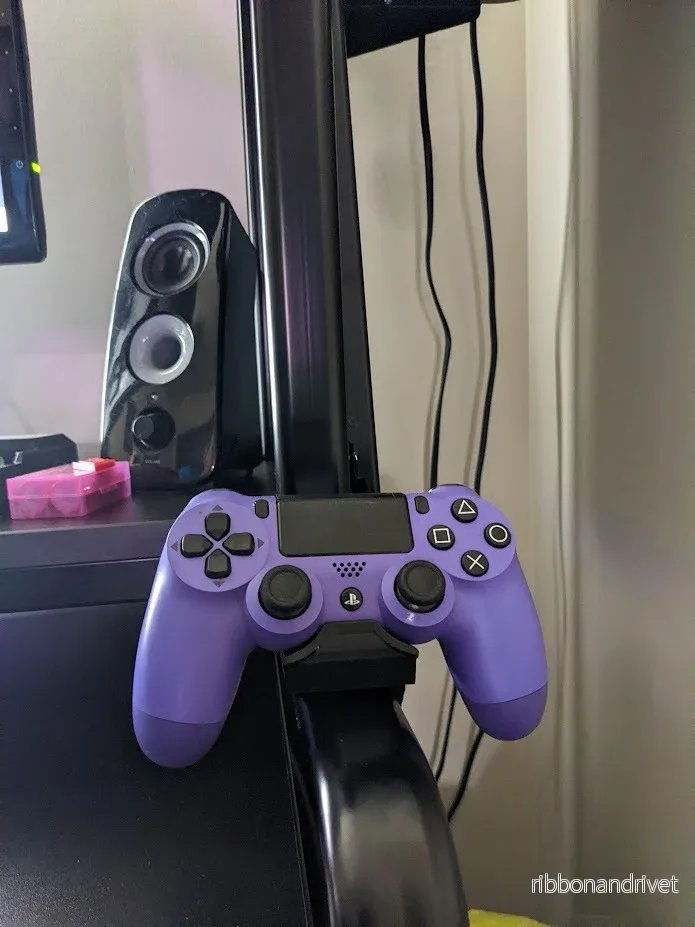 Ikea Fredde PS4-kontrollhållare för skenamontering