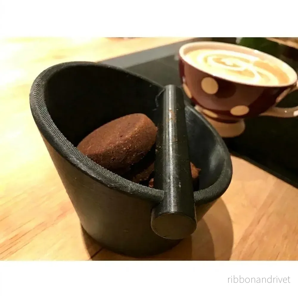 Kompakt knock box till espressomaskin
