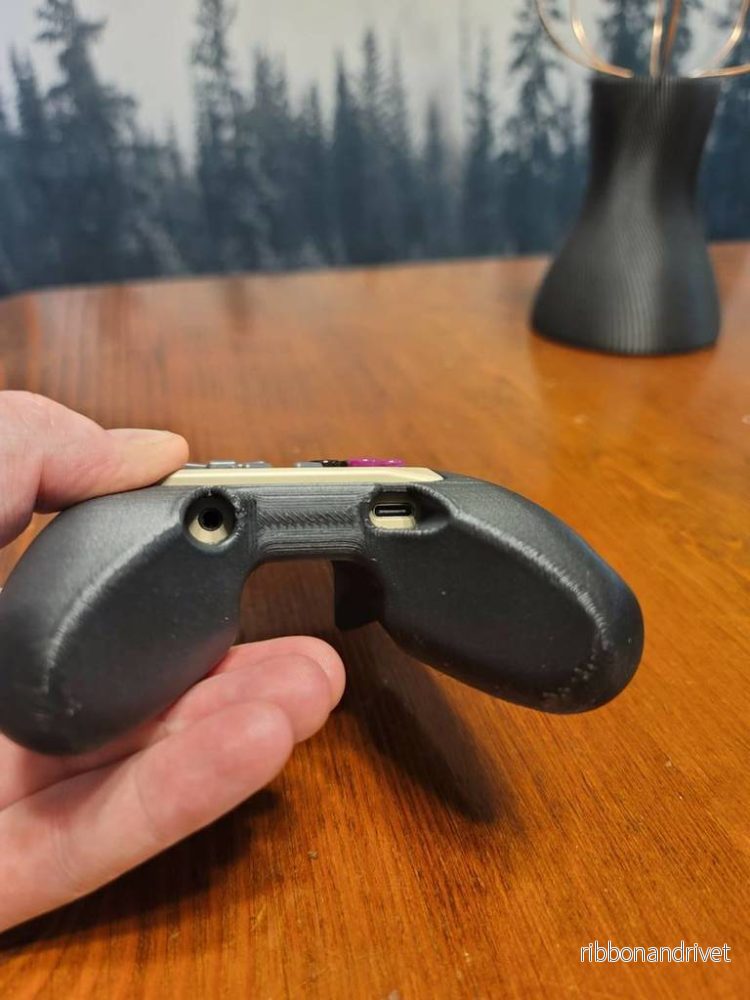 Miyoo Mini Grip - Ergonomisk design - Bild 3