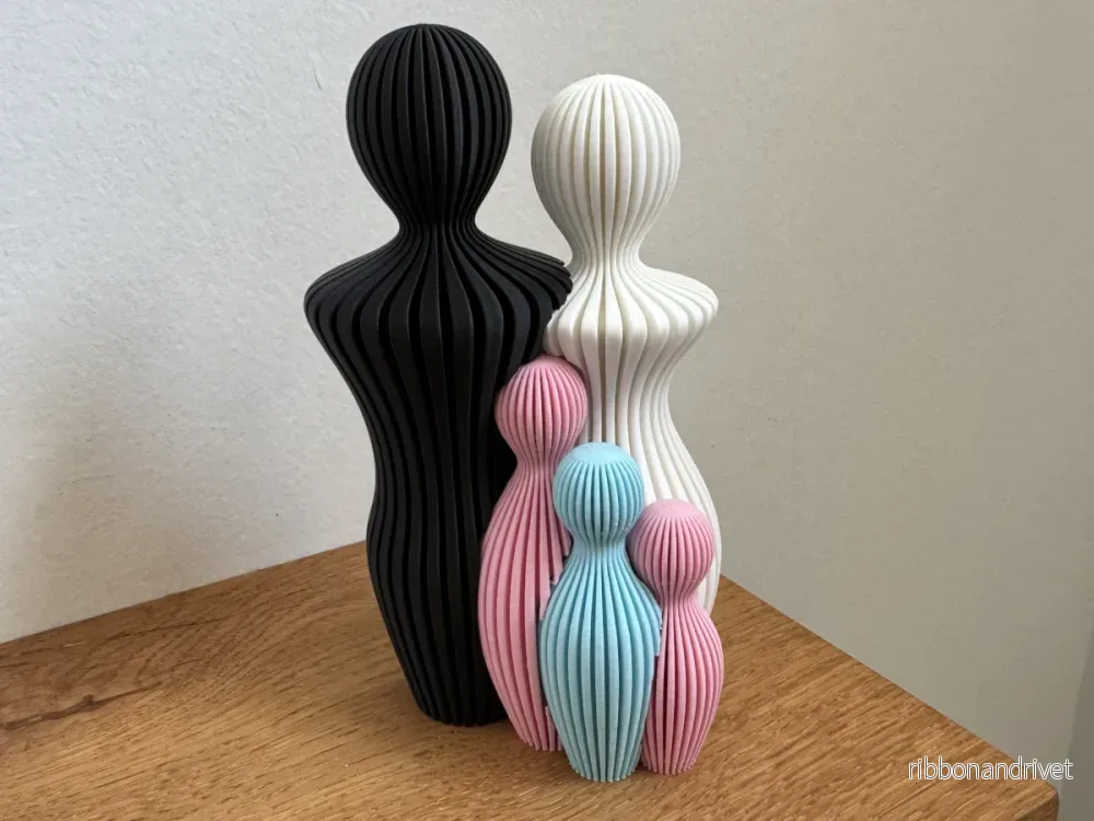 Familjeskulptur med 3 barn - Bild 3