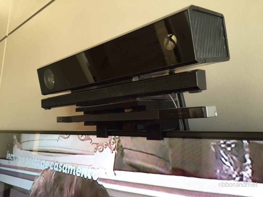 Montering för Xbox One Kinect, Wii Sensor Bar och Samsung TV-webbkamera Montering för Xbox One Kinect, Wii Sensor Bar och Samsung TV-webbkamera