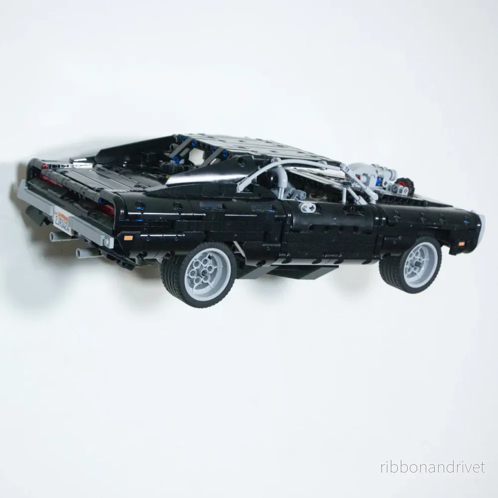 Väggfäste för Technic Dom's Dodge Charger - Bild 2
