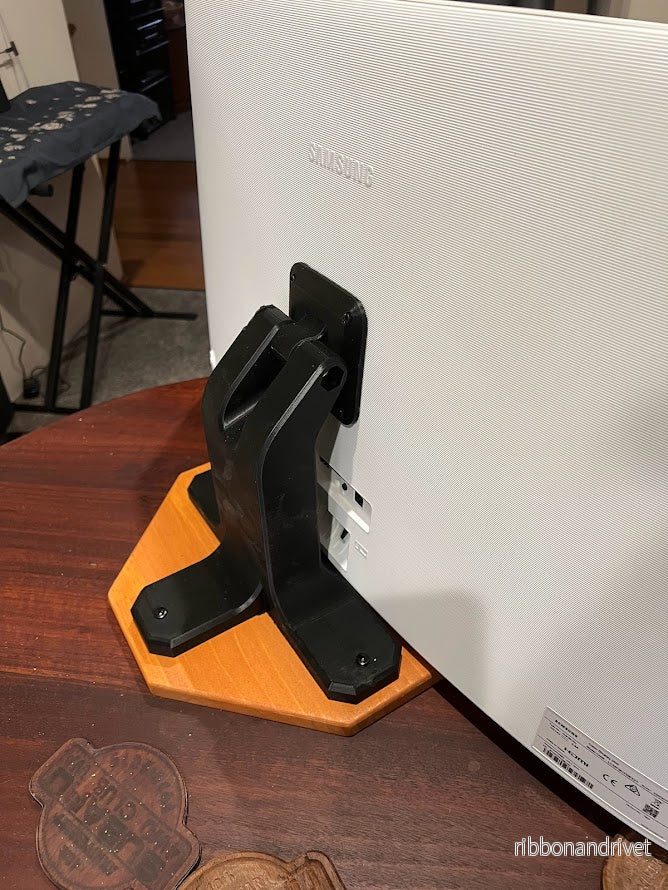 Robust VESA-skärmstativ för 80 cm böjd Samsung-skärm