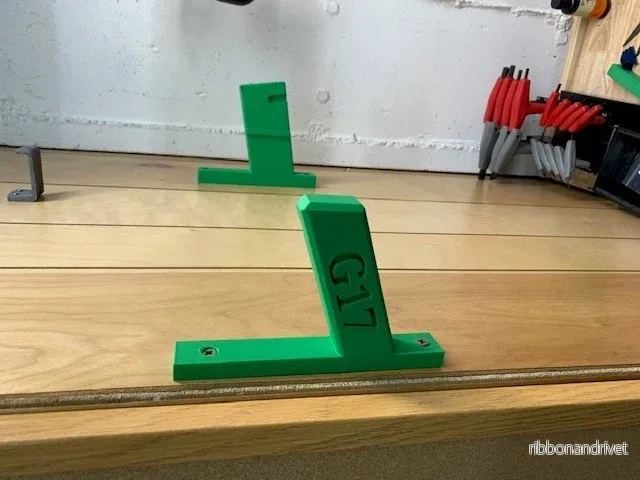 Glock 17 Väggfäste med Låsmekanism - Bild 2