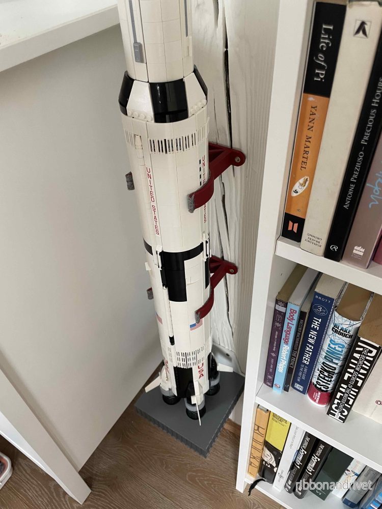 Vertikalt väggfäste för Lego Saturn V - Bild 3