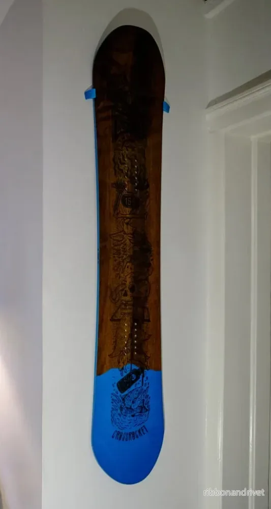 Vertikalt väggfäste för snowboard (4 delar) - Bild 2