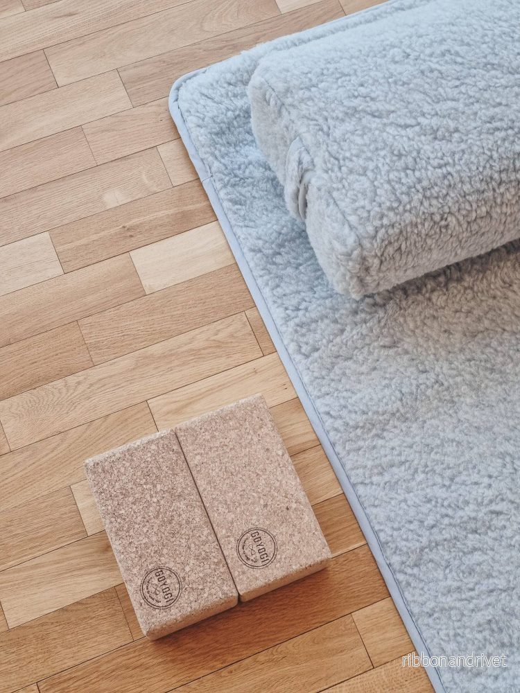 Release Wool Yoga Mat 75 x 200 cm – Light Grey Release Wool Yoga Mat 75 x 200 cm – Light Grey