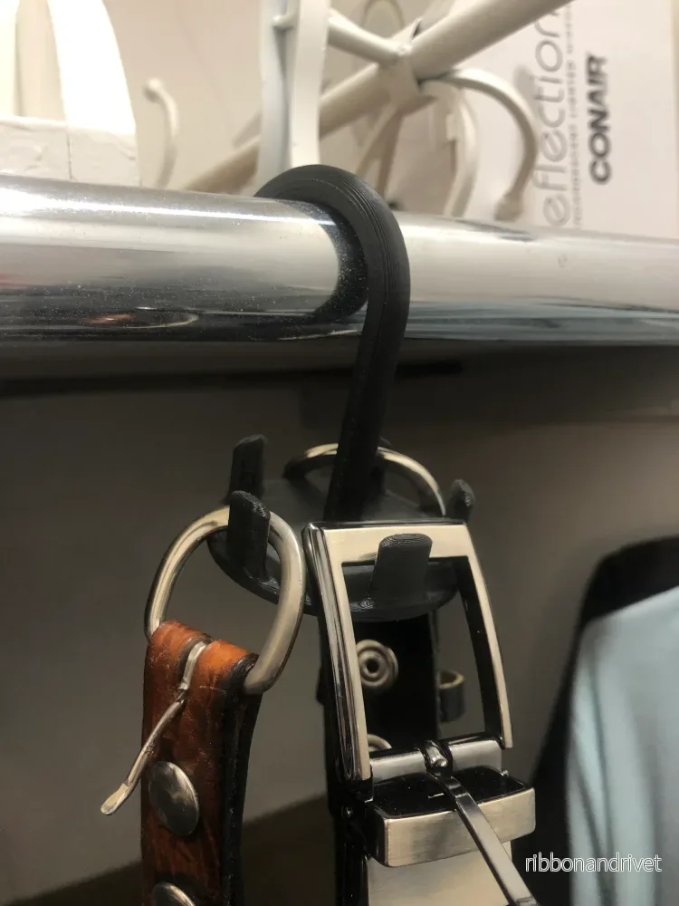 The Ultimate Belt Hook - Bälteshängare